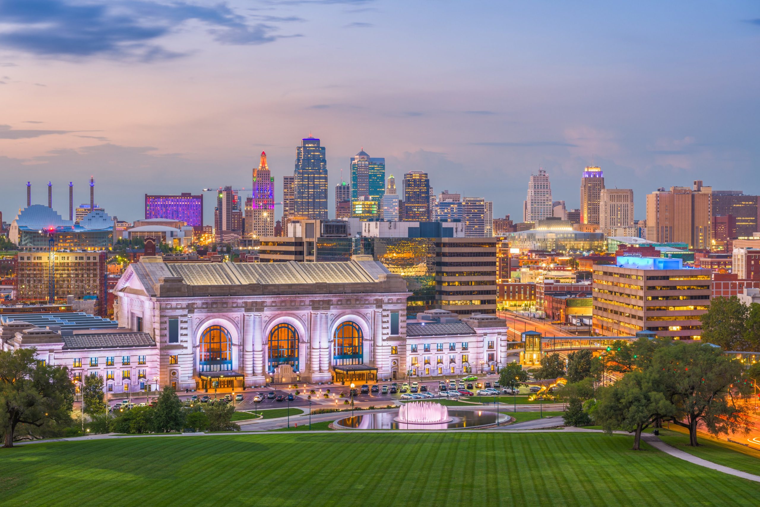 Kansas City skyline with Union Station in the foreground