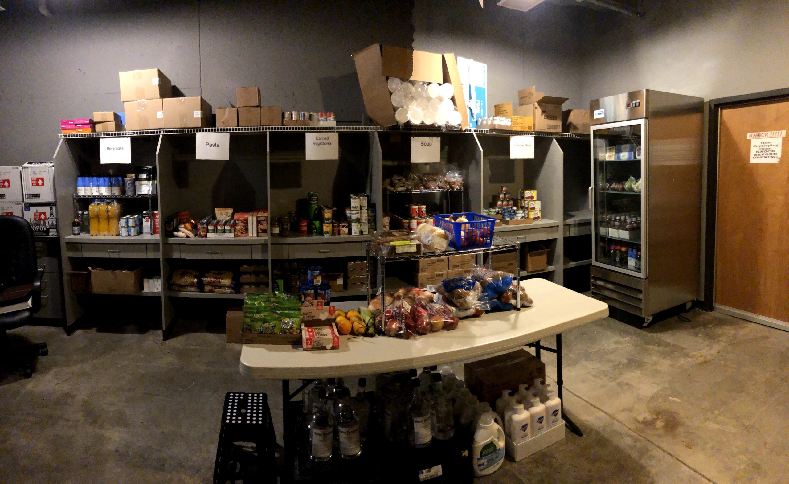 社区食品储藏室图片
