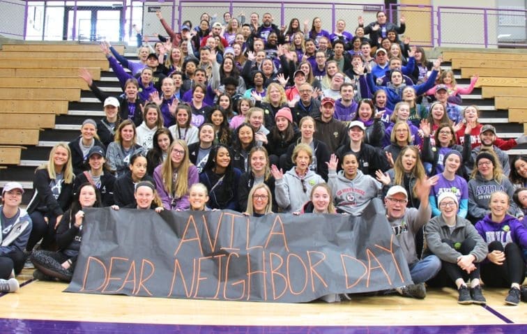 Group photo before Dear Neighbor Day 2019