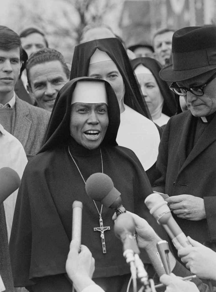 Sr. Antona Ebo speaks in Selma, AL 1965
